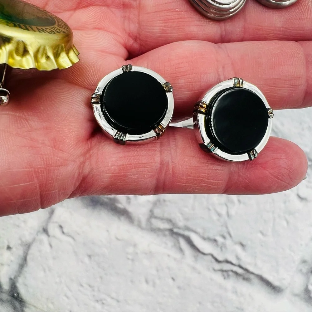 Elegant Silver and Black Men's Accessory Cufflink and Tie Clip Set
